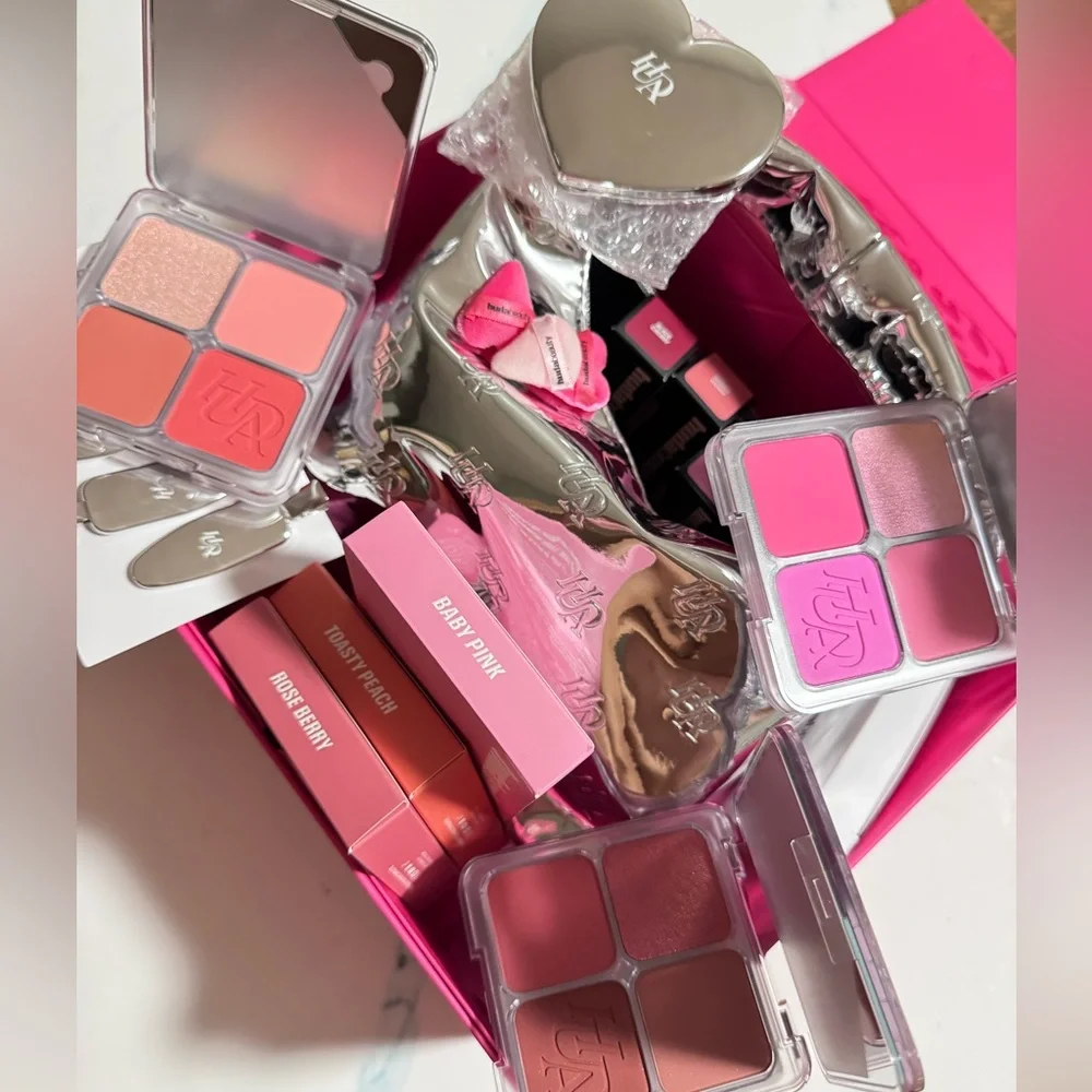 Huda Beauty -entire PR blush line plus bag and cream blushes and accessories - Picture 2 of 3